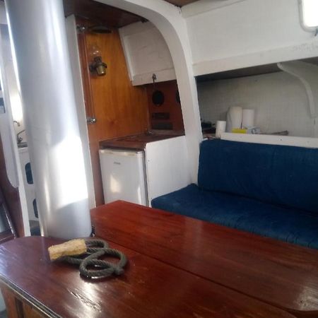 Bateau En Ville Saint-Tropez Esterno foto